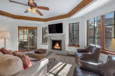 Image de Austria Haus 2 Br, 242 E Meadow Dr, Vail Village (McD) - Hot Tub, Heated Outdoor Pool