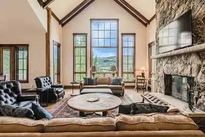 Image de 155 E. Timber Draw - Perfect Cabin in the Woods