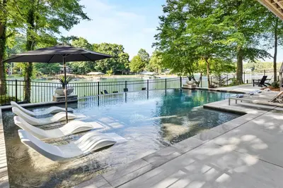 Image de Niblick on Norman w/Heated Pool & Optional Boat Rental