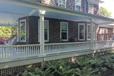Image de Classic Hamptons Home in the Amagansett Lanes - Walk to Beach and Town