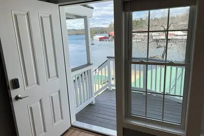 Lakeside Suite with Private Association Beach