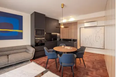 Image de T2 Avenidas Novas 74 m² — Balcon, Services et Confort près du Gulbenkian