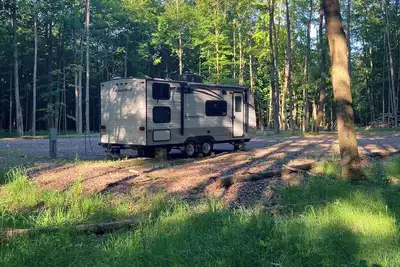 Image de Cozy Camper near the Desired Sportsman's Pool!