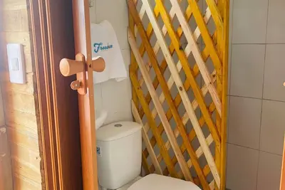 Image de Family room in a beachfront cabin - BarĂş