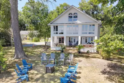 Image de Experience the Chesapeake Bay Lifestyle at the Historic and Waterfront Bay Dreams