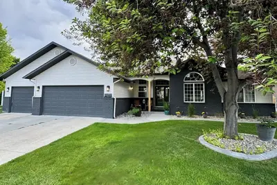 Image de Hillcrest House. Central Location with outdoor Oasis and Hot Tub