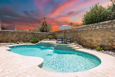 Image de Las Cruces Luxury Retreat - Private Pool & Fireplace