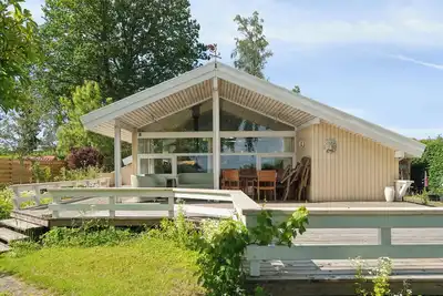 Image de Cozy summer house with full sea view
