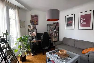 Image de Appartement Moderne et Confortable Ă Clichy