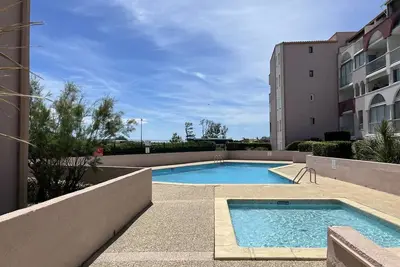 Image de Appartement Rénové 5p à Agde - Parking, Piscine, Proche Plages et Commerces