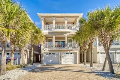 Image de Sea Lover | Ocean Views Pool Elevator Pets ok!