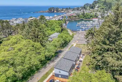 Image de Harbor Lights 2 Family Fun Retreat Coastal Comfort