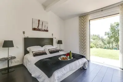 Image de Villa Annapurna large Bastide with Pool near Grimaud.