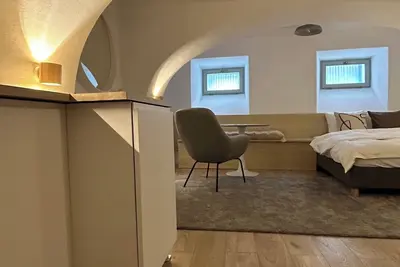 Image de Transformed centuries old cellar into artist studio. Pet friendly