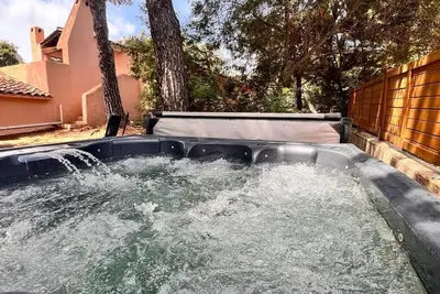 Image de Logement Mésange 600m à pied de SantaGiulia Jacuzzi
