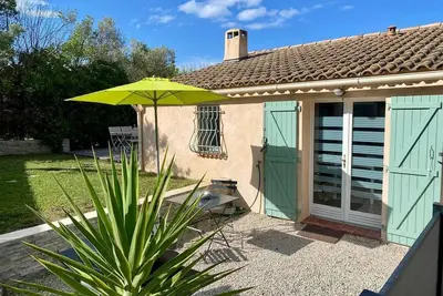 Image de Entre mer et campagne, charmant gîte indépendant avec jardin, spa privatif et Bbq.