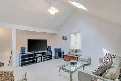 Image de Beautiful 3-bedroom Furnished Town house close to restaurants and Airport
