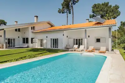 Image de Newly Renovated Beach Villa\n\n
