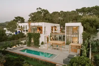Image de Stylish modern villa with spectacular sea and sunset views