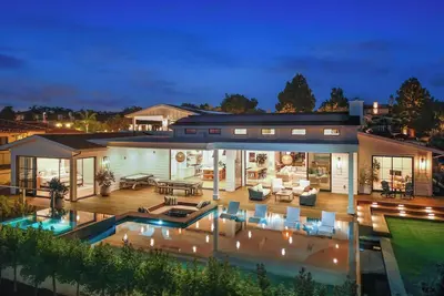 Image de Luxury Blue Ocean View Retreat