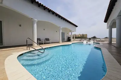 Image de Private Villa walking distance from the Beach.