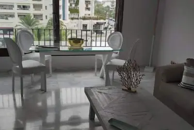 Bel appartement dans le centre de Puerto Banús