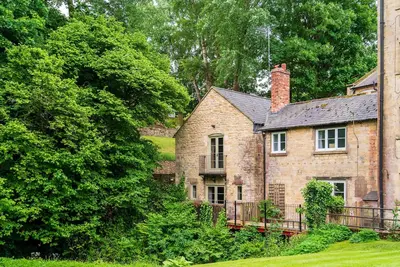 Image de Brookside tranquility in the Cotswolds