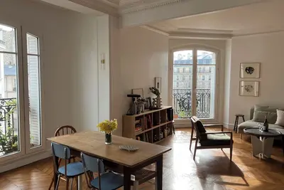 Image de Appartement de 2 chambres dans le centre de Paris, près du Marais, à Oberkampf