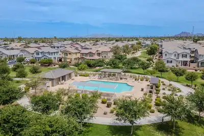 Image de Luxury home in East Mesa near mountain ranges and retirement communities