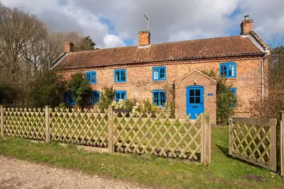 Image de Dyes Cottage - Cinq Chambres Maison, Couchages 10