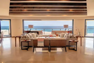 Image de A perfect blend of luxury, comfort, and breathtaking natural beauty.