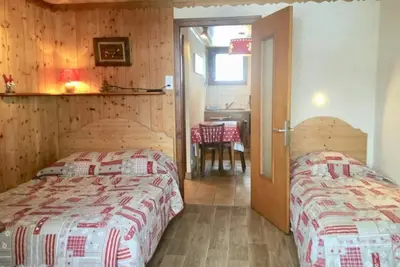 Image de Wifi, Rez-de-chaussée, parking, télévision, casier à ski, 25m², Les Gets