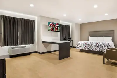 Ensuring a Very Comfortable & Memorable Stay! Free Parking, Pets Allowed!