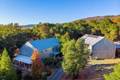 Image de Private Gated Napa Mt Appellation 10 Acres Vineyard Views Absolute Serenity