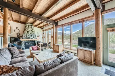 Image de Beautiful Updated Corner Unit/Mountain Views
