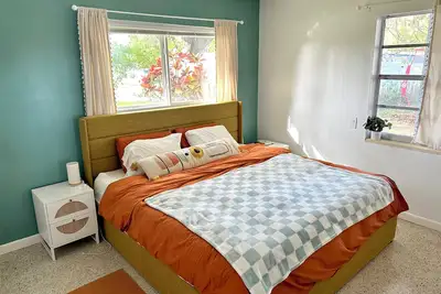 Image de Cozy~Vibrant~Chill, 10m to downtown, 15m to Tampa