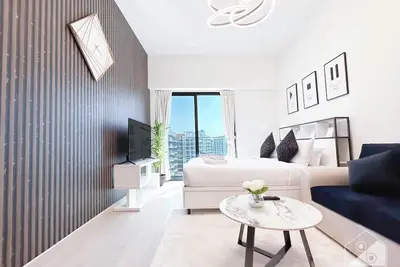 Image de Sophisticated Studio Retreat at Azizi Riviera