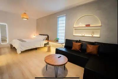 Image de Trendy Studio 10 miles from Disneyland Park