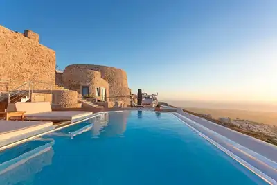 Extravagant Santorini Villa | Villa Maris Stella | 5 Bedrooms | Private Infinity Pool & Jacuzzi | Stunning Sea Views | Privacy & Luxury | Pyrgos Kalistis