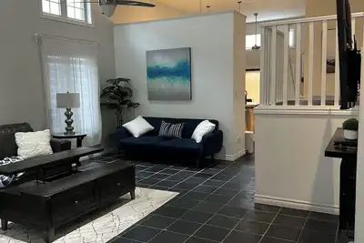 Image de Luxury Spacious 5-Bedroom Home