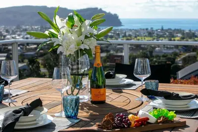Base: 2 Extra: $30<br>133 Pacific View Drive, Whangamata