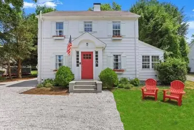 Image de Charming Coastal Retreat in Westport, Ct