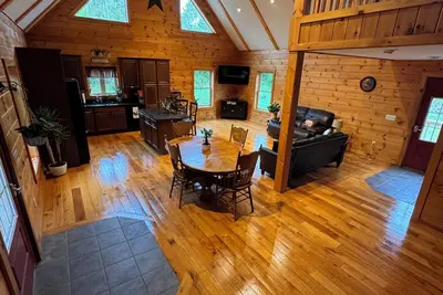 Image de Cabin in the woods. Open to Atv Vasa and snowmobile Vast trails.