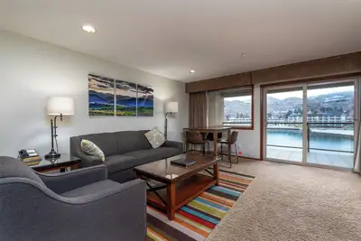 Image de Grandview 645 Waterfront condo on Lake Chelan