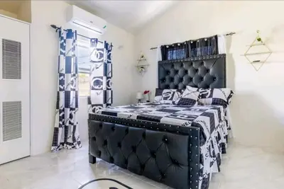 Image de Luxe Haven Retreats  come Experience Jamaica 🇯🇲. 2 bedroom 2 bathroom Villa