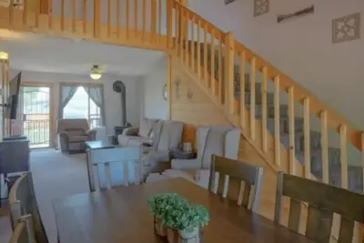 Image de A Stone Wall Retreat in the heart of La Veta