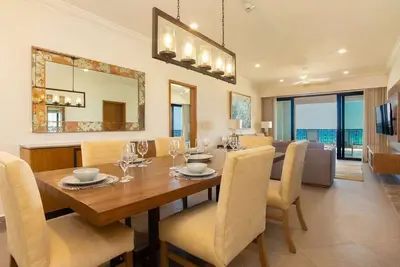 Image de Stunningly beautiful new property on the beach!