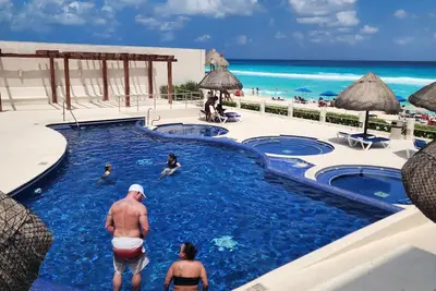 Image de Beautiful beachfront villa Villas Marlin