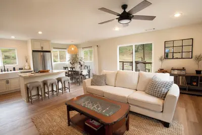 Image de Farmhouse with 360° Nature Views in Trabuco Canyon