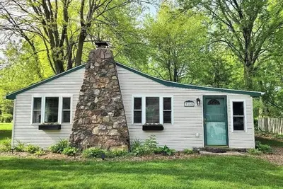 Image de Lake Escape Lexington Cottage with Private Beach Access to Lake Huron!